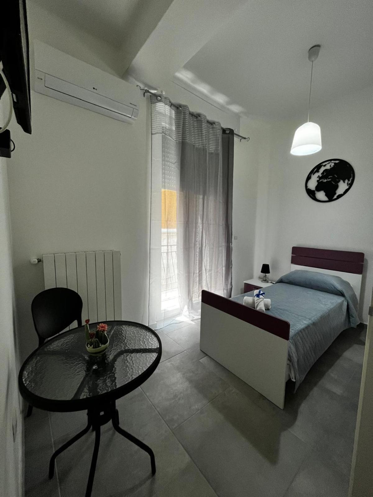 Goodbye Moon Apartment Brindisi Exterior photo